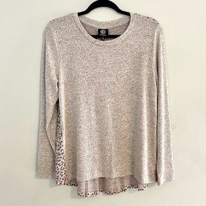 Bobeau super soft top with leopard print back